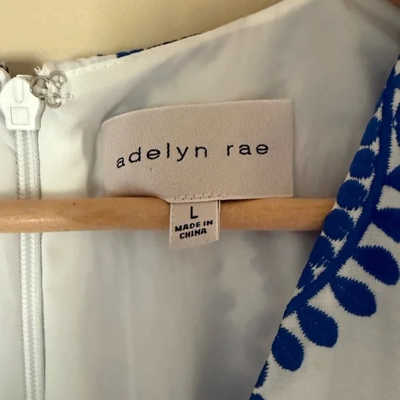 Adelyn Rae Luisa Embroidered Midi Dress blue - Picture 5 of 9